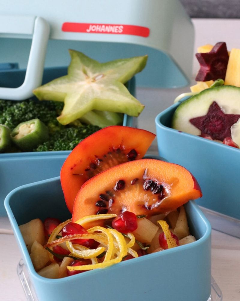 Die Buddha Bowl eignet sich auch hervorragend für die Resteverwertung. Die Nudeln vom Vorabend mit Gemüsevariationen in die Bento Box packen - und fertig ist die gesunde Pausenbox.